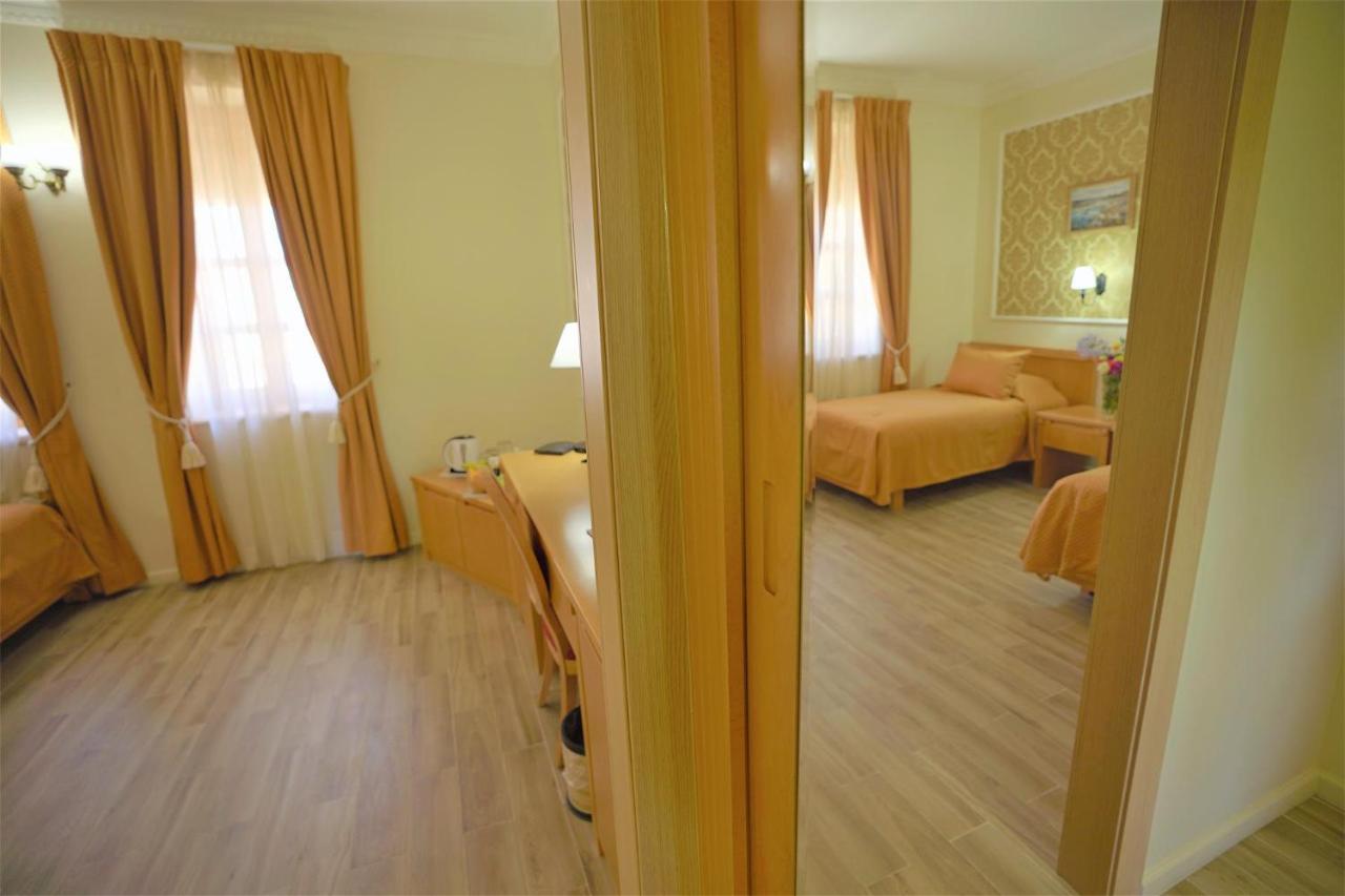 Sergei Palace Hotel Yerusalem Bagian luar foto